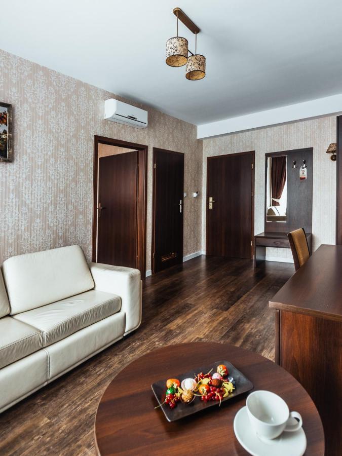 Dwor Dwikozy Hotel Eksteriør billede