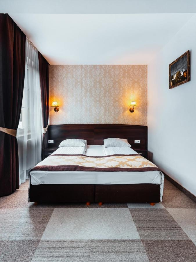 Dwor Dwikozy Hotel Eksteriør billede